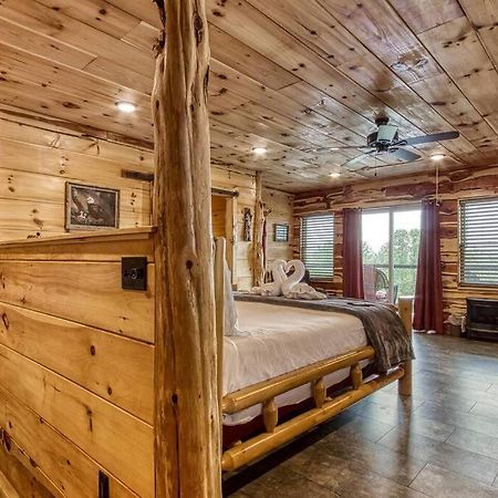Villa The Log Castle~Stunning Mountain Views~Hot Tub Sevierville Exterior foto